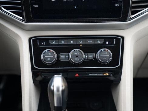 Used 2022 Volkswagen Atlas SE image 33