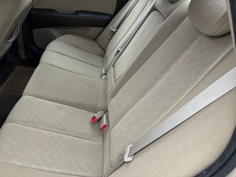 Used 2010 Hyundai Elantra GLS image 10