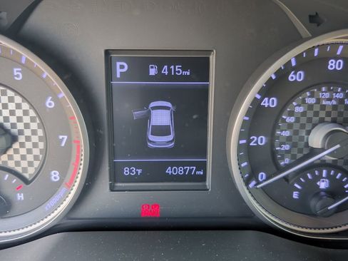 Used 2020 Hyundai Elantra SEL image 2