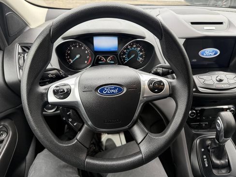 Used 2016 Ford Escape SE w/ Equipment Group 201A image 11