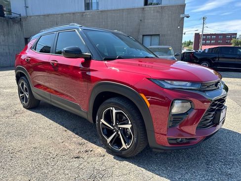 Used 2021 Chevrolet TrailBlazer RS w/ Sun and Liftgate Package AWD/4WD image 39