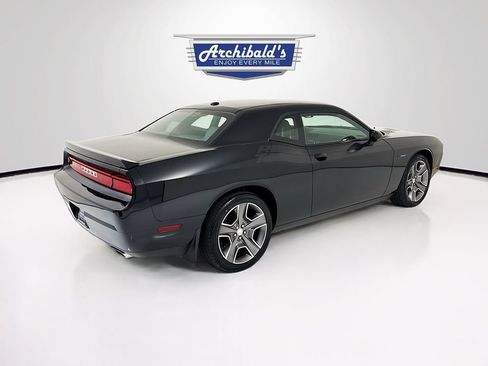 Used 2012 Dodge Challenger R/T RWD image 7
