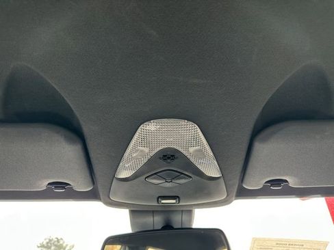 Used 2019 Toyota C-HR XLE image 27