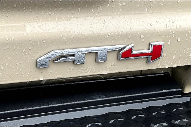 Used 2024 GMC Canyon AT4 w/ AT4 Premium Package AWD/4WD image 24