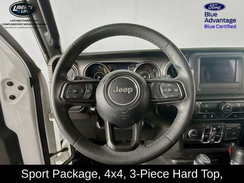 Used 2023 Jeep Gladiator Sport image 11