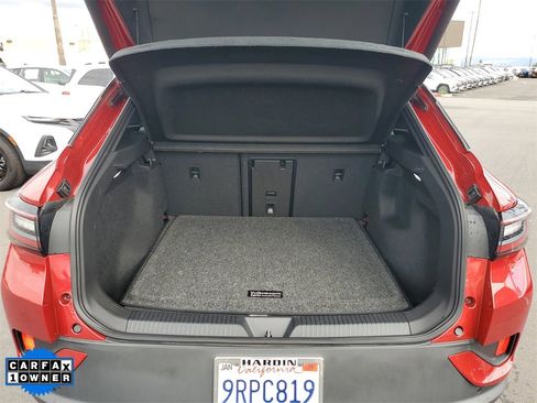 Used 2024 Volkswagen ID.4 S image 7