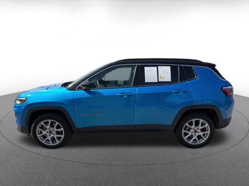 Used 2025 Jeep Compass Limited AWD/4WD image 8