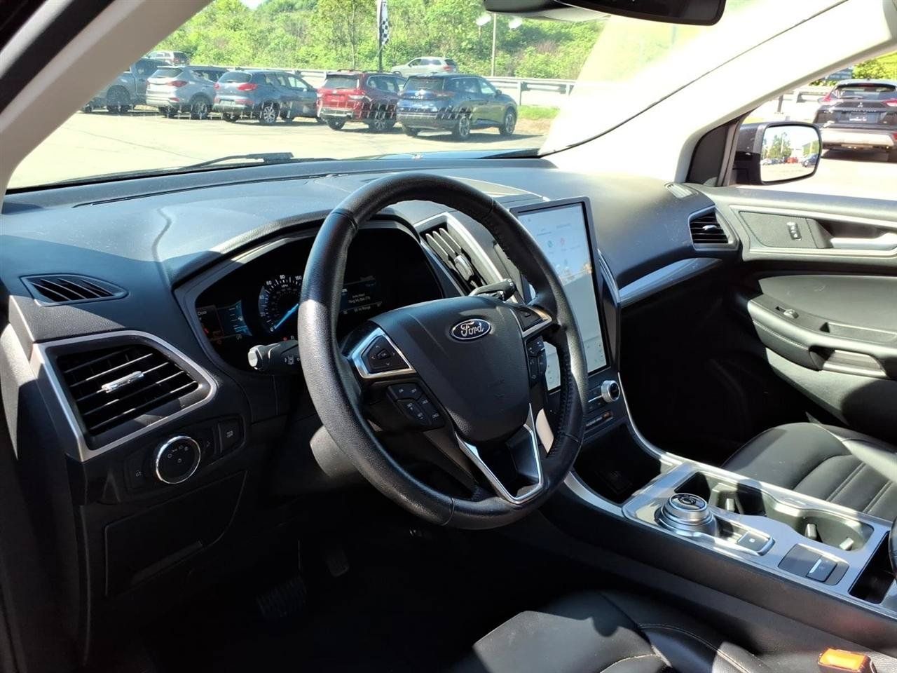 Used 2024 Ford Edge SEL AWD/4WD image 6