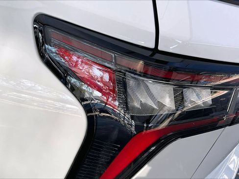 Used 2025 Chevrolet Equinox LT image 25