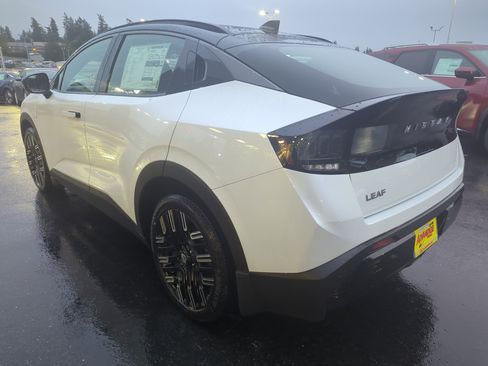 New 2026 Nissan Leaf Platinum+ w/ Cargo Package (Platinum+) image 3