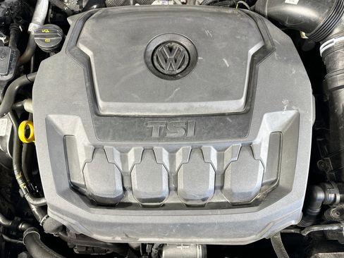 Used 2022 Volkswagen Tiguan SE image 29