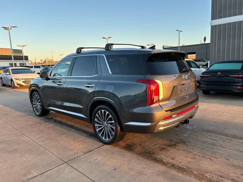 Used 2025 Hyundai Palisade Calligraphy AWD/4WD image 2