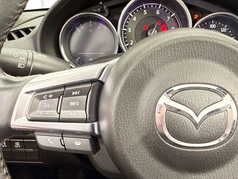 Used 2019 MAZDA MX-5 Miata Grand Touring w/ GT-S Package RWD image 11