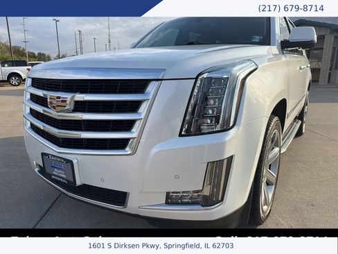 Used 2016 Cadillac Escalade Luxury image 1