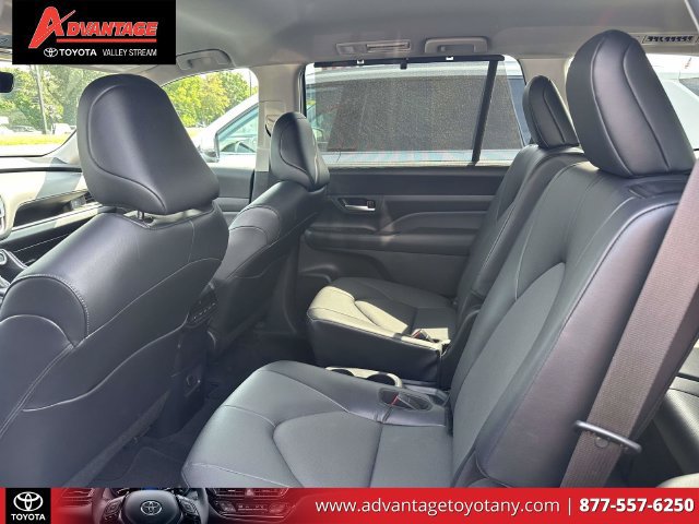 Certified 2024 Toyota Grand Highlander AWD image 14