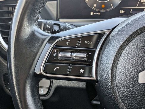 Used 2025 Kia Seltos EX image 19