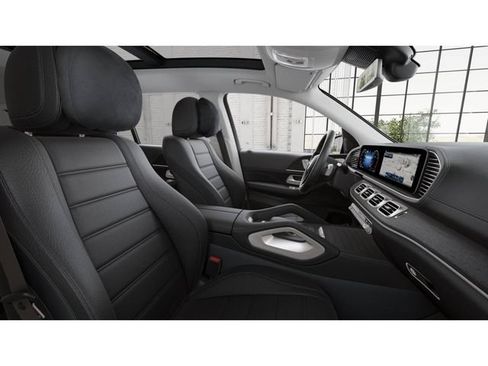 New 2026 Mercedes-Benz GLS 450 4MATIC image 4