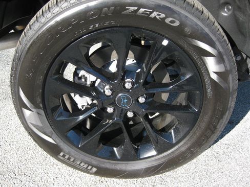 Used 2025 Jeep Wrangler Unlimited Sahara w/ Safety Group image 10