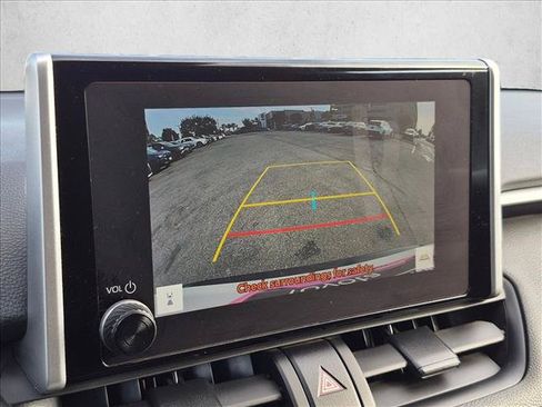 Used 2024 Toyota RAV4 XLE FWD image 13