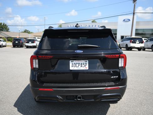 Used 2025 Ford Explorer ST-Line AWD/4WD image 7