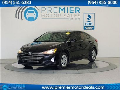 Used 2020 Hyundai Elantra SE w/ Cargo Package (C1)
