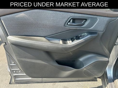 Used 2021 Nissan Rogue S FWD image 9