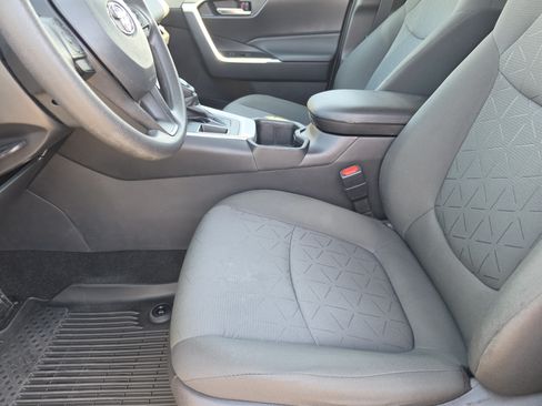 Certified 2023 Toyota RAV4 XLE w/ Convenience Package FWD image 9