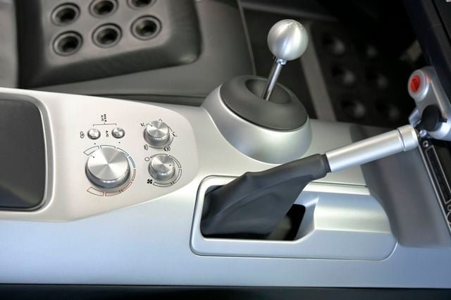 Used 2006 Ford GT RWD image 43