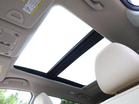 Used 2020 Nissan Rogue SL w/ Premium Package FWD image 9