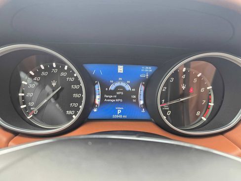 Used 2020 Maserati Levante S GranLusso image 28