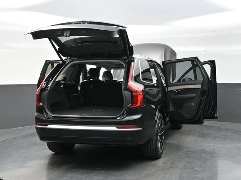 Used 2025 Volvo XC90 B5 Ultra AWD/4WD image 42