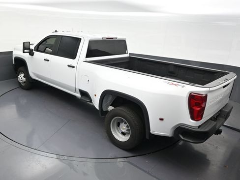 Used 2025 Chevrolet Silverado 3500 W/T AWD/4WD image 17
