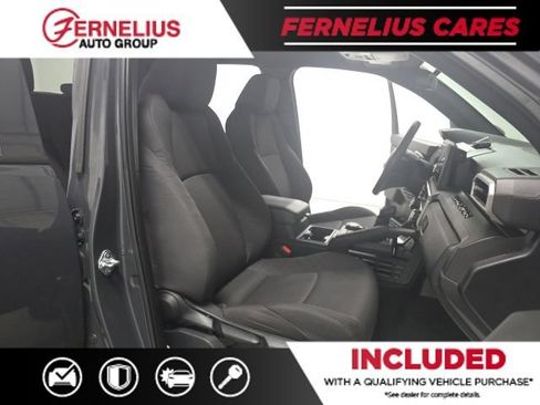 Used 2025 Toyota Tacoma SR AWD/4WD image 19