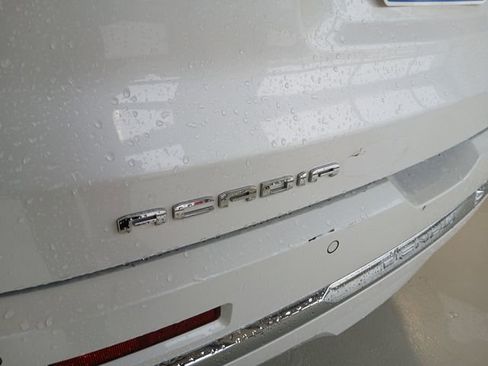 Used 2021 GMC Acadia Denali w/ Denali Ultimate Package AWD/4WD image 12