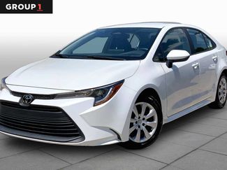 Used 2025 Toyota Corolla LE FWD video 1