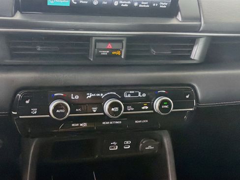 Used 2024 Honda Pilot Touring image 23