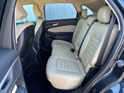 Used 2023 Ford Edge SEL image 13