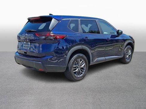 Used 2026 Nissan Rogue SV AWD/4WD image 4