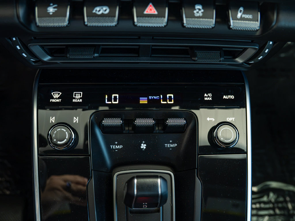 Certified 2022 Porsche 911 Turbo AWD/4WD image 11