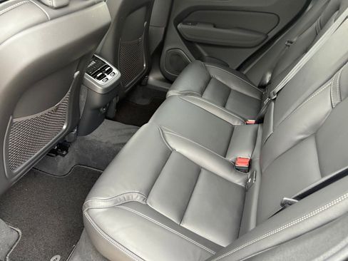 New 2026 Volvo XC60 B5 Ultra w/ Protection Package Premier image 24