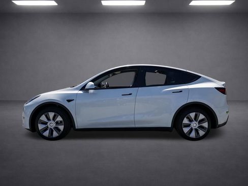Used 2023 Tesla Model Y Long Range AWD/4WD image 7