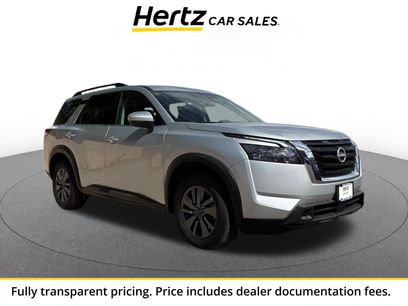 Used 2025 Nissan Pathfinder SV