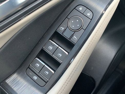 Used 2023 Nissan Rogue SL w/ SL Premium Package image 22