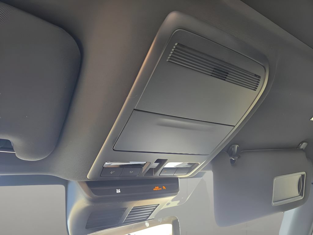 Used 2025 MAZDA CX-70 Plug-In Hybrid w/ Premium Plus AWD/4WD image 22
