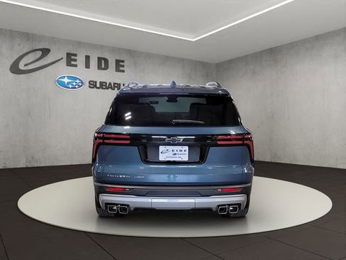 Used 2025 Chevrolet Traverse LT w/ Sun and Wheel Package AWD/4WD image 6