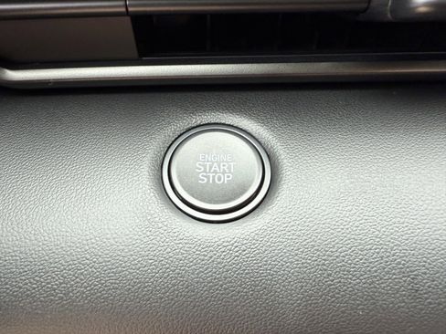 New 2025 Hyundai Elantra Sport image 9