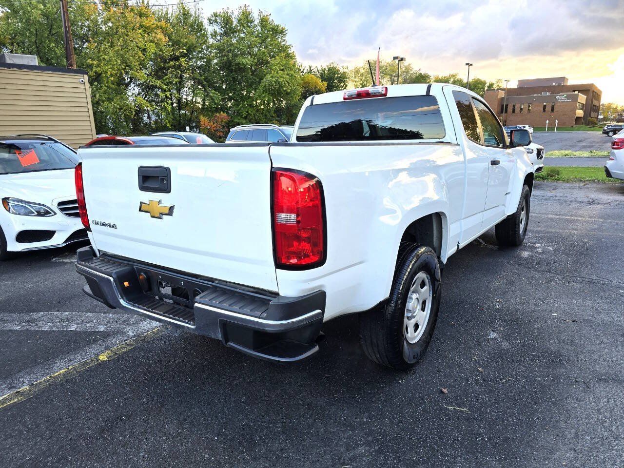 Used 2016 Chevrolet Colorado W/T RWD image 4