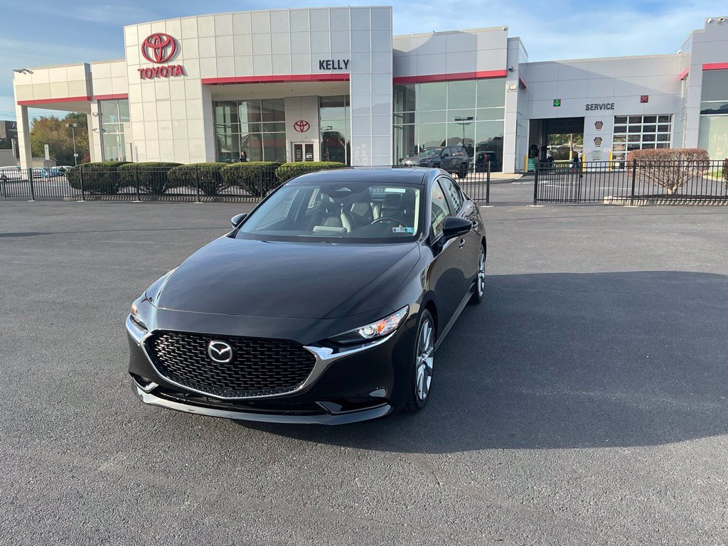 Used 2025 MAZDA MAZDA3 s FWD image 1