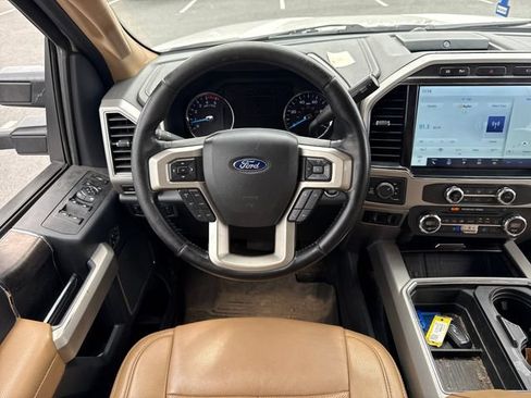 Used 2022 Ford F350 Lariat w/ Lariat Ultimate Package AWD/4WD image 22