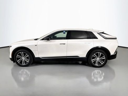 Used 2024 Cadillac Lyriq Luxury AWD/4WD image 4